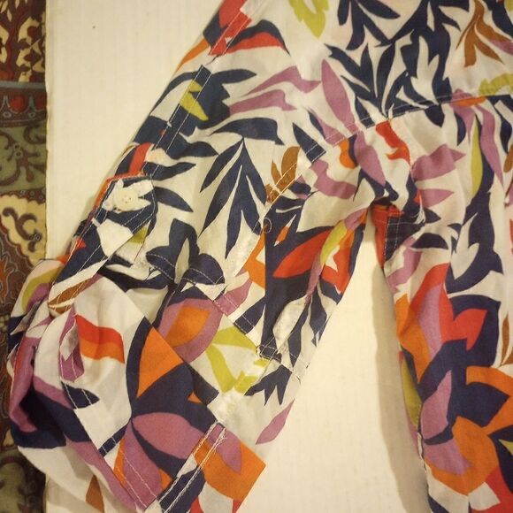 Dana Buchman floral button down with roll tab half sleeve - Picture 7 of 12